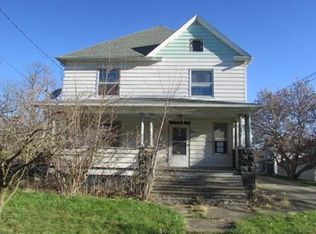 153 Elm St, Struthers, OH 44471