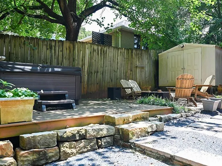2076 Ridgedale Rd NE — Photo 4
