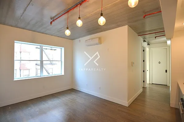 Rented by Yaffa Realty LLC | media 16