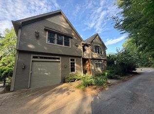 20 Bungalow Point, Wilbraham, MA 01095