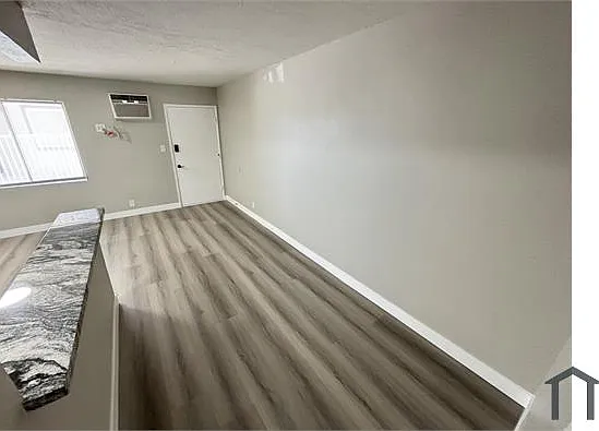239 W Philadelphia Ave #5 — Photo 8