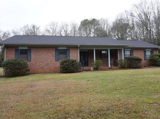 215 Newton Ridge Dr, Covington, GA 30014