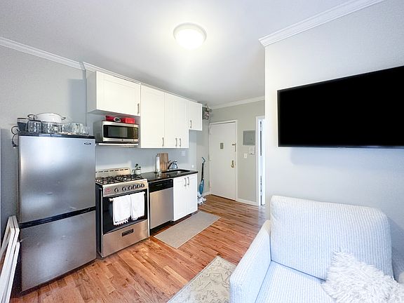 2nd image of 57 Spring St APT 10