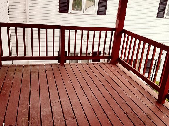 Outdoor covered deck