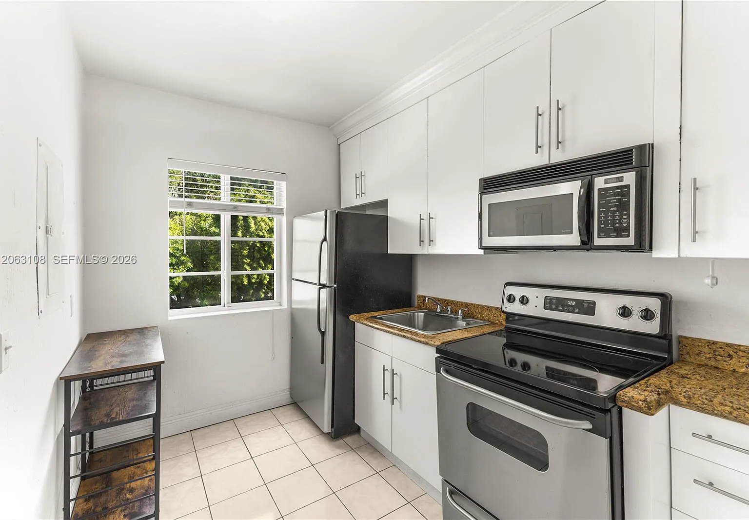 Ken Mae Garden Condo — Photo 4