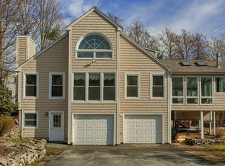 35 River Rd, Tewksbury, MA 01876