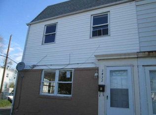 2432 Airacobra St, Levittown, PA 19057