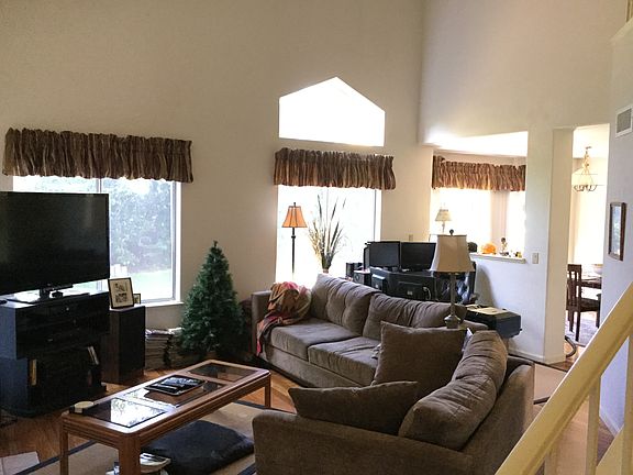 2nd image of 1125 Moreno Way