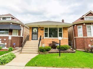 8533 S Cregier Ave, Chicago, IL 60617