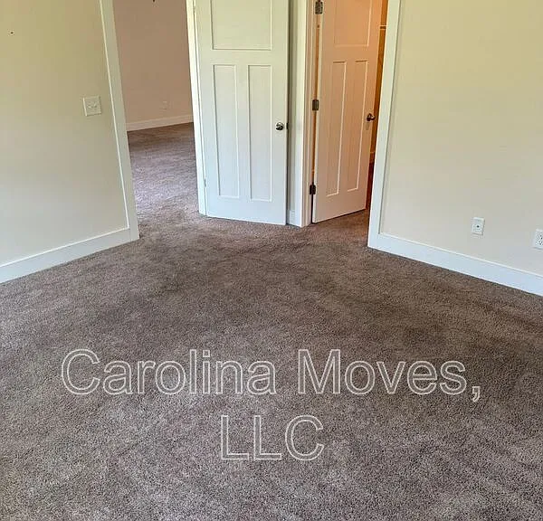 6 Larson Dr — Photo 9