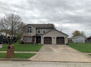 403 Foxchase Ct, Versailles, KY 40383