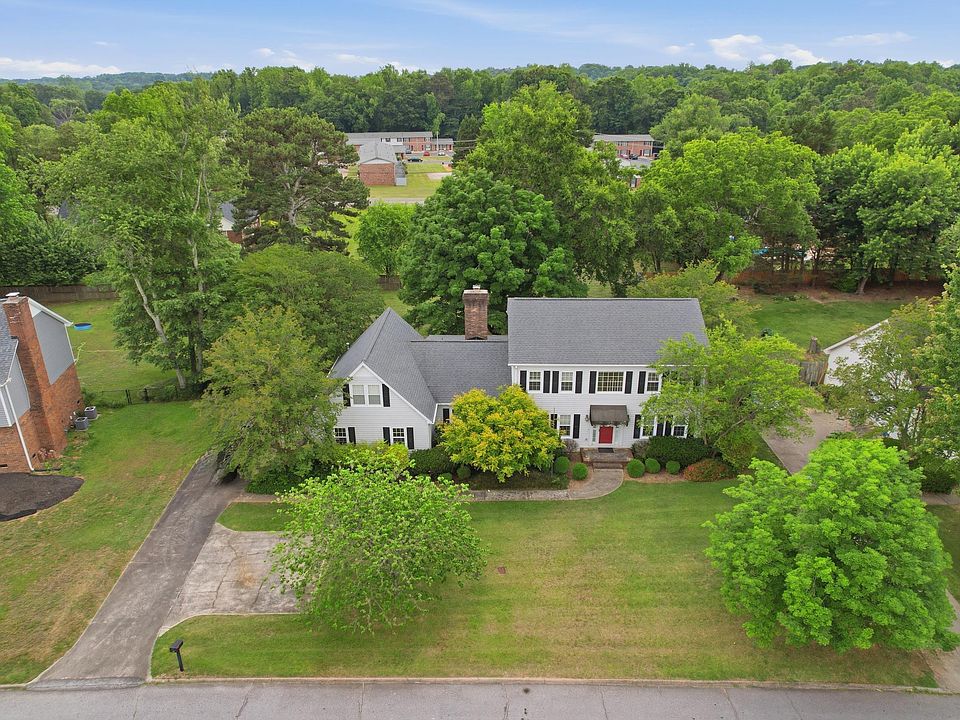 1st image of 205 Huntington Rd