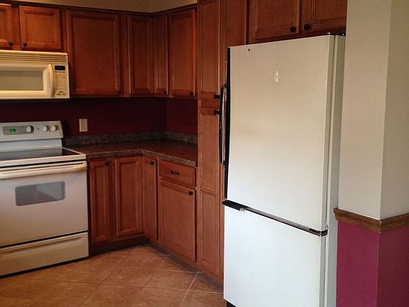3rd image of 107 Lakewood Dr