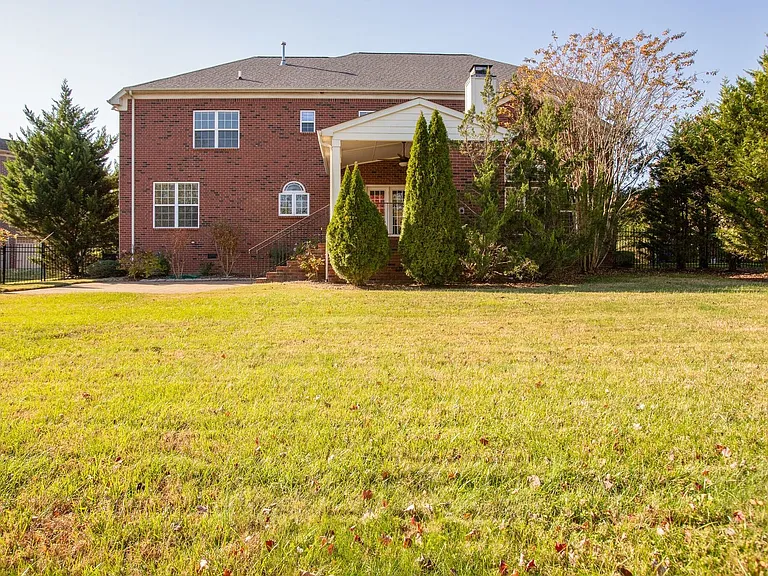 417 Gambrel Ct — Photo 53