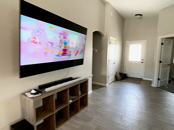 4th image of 3617 Pelican Dr