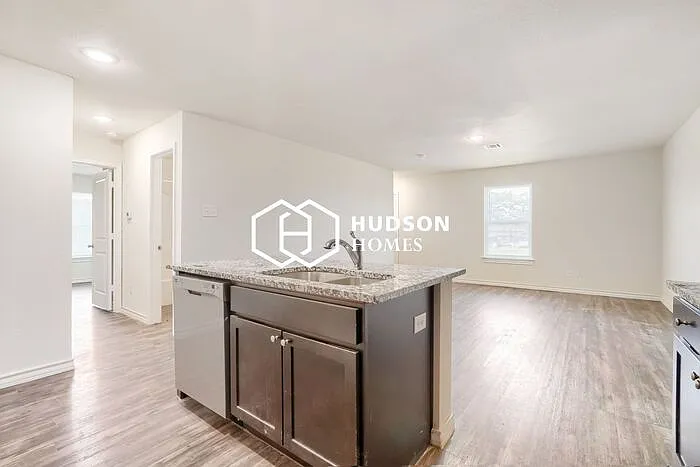 806 Walnut Ave — Photo 6