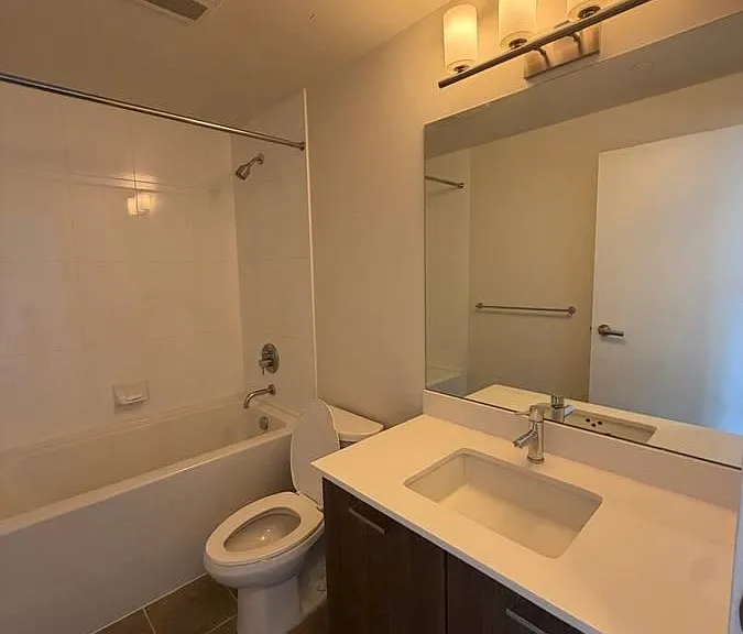 301 Capilano Rd — Photo 7