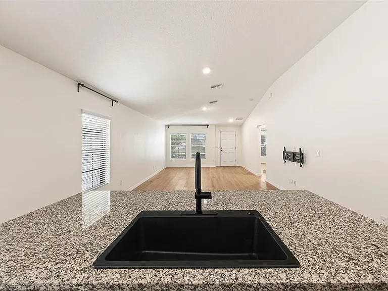 12401 Streambed Dr — Photo 8