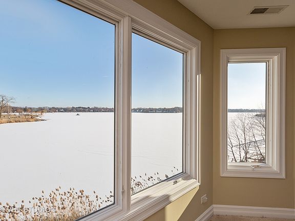 5th image of 860 Peninsula Dr