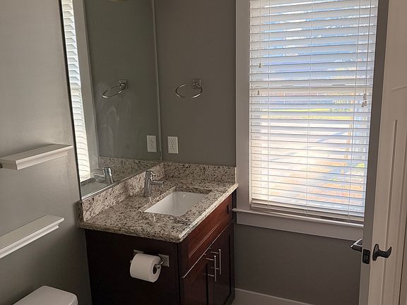 5th image of 414 Acklen Park Dr APT 1