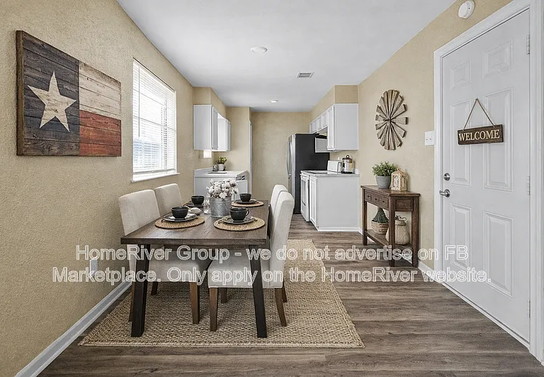 7453 Darien St — Photo 3