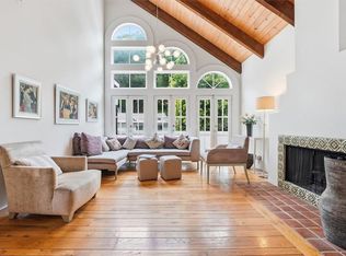 9856 Portola Dr, Beverly Hills, CA 90210