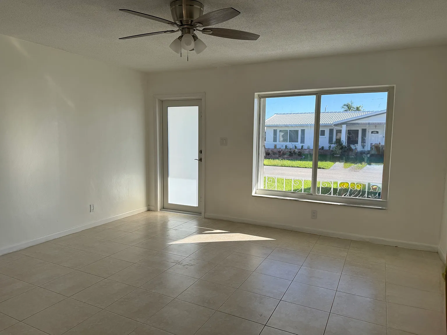 2 bed, $2,400 — Photo 2