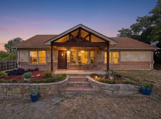 328 Silver Ln, Azle, TX 76020