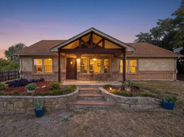 328 Silver Ln, Azle, TX 76020