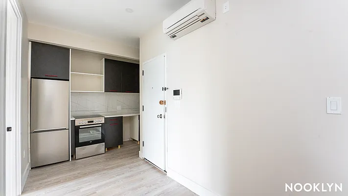 Rented by Nooklyn NYC LLC | media 18