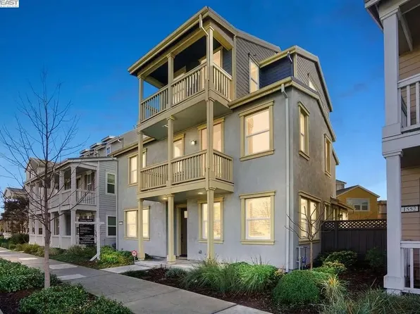 1556 Clement Ave, Alameda, CA 94501