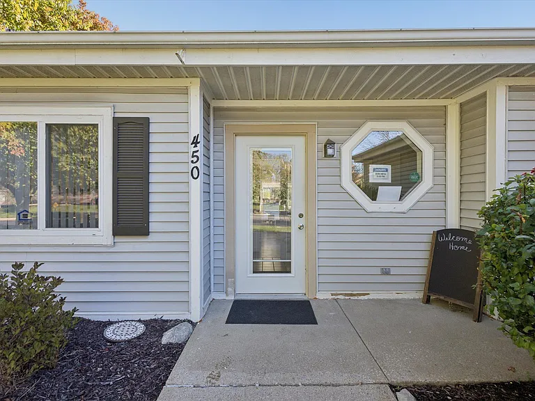 Parchment Point Townhomes — Photo 17