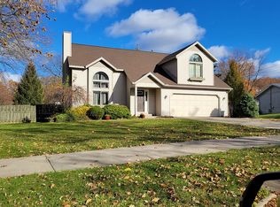 155 Sorrento Dr, Holland, MI 49423