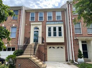 2003 Meadow Springs Dr, Vienna, VA 22182