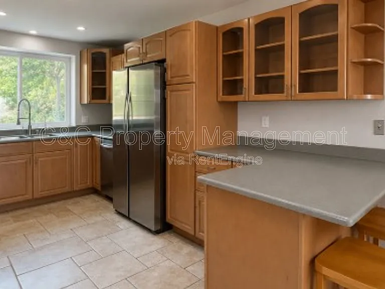 19010 Cliveden Ave — Photo 2
