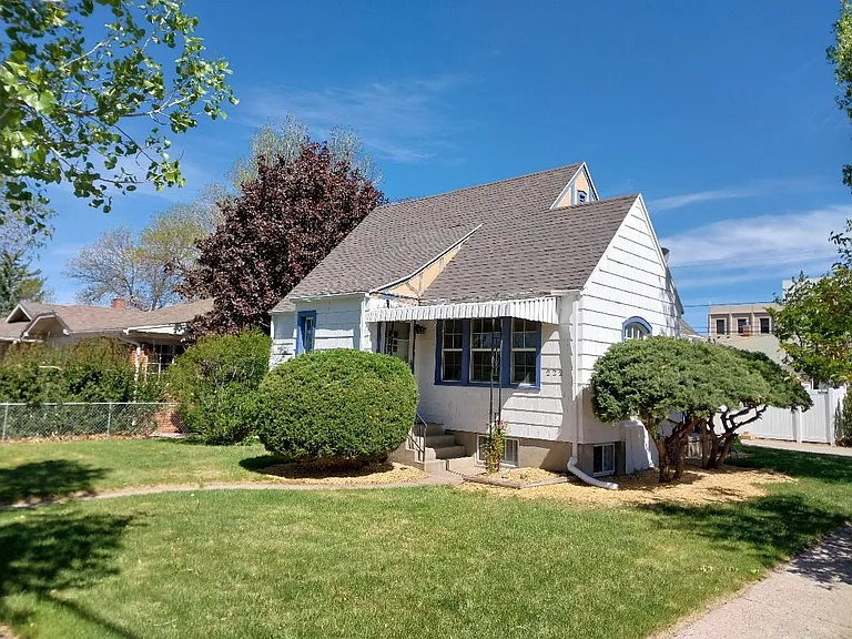 222 E 6th Ave — Photo 3