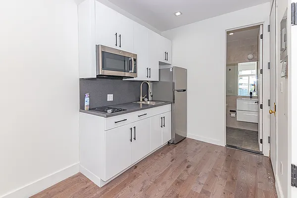 Rented by MySpaceNYC | media 22