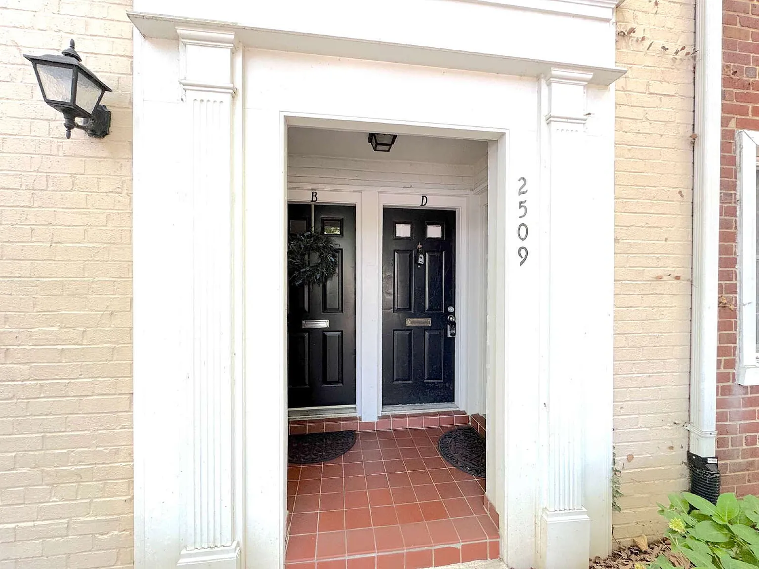 2 bed, 1.0 bath, $2,200 — Photo 2