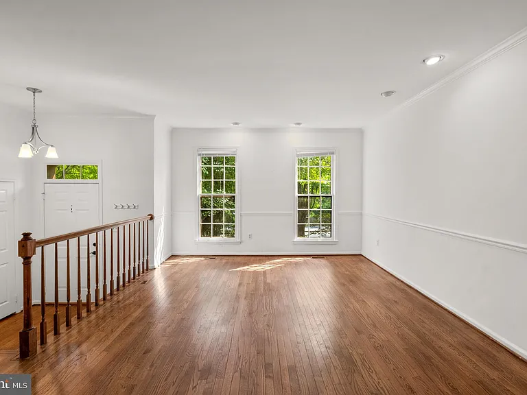 11017 Cedarwood Dr — Photo 4