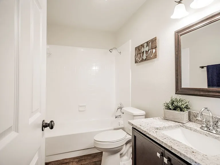 The Villas Apartments — Photo 9