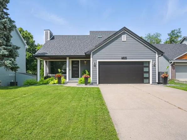 4510 89th St, Urbandale, IA 50322