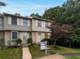 8533 Golden Ridge Ct, Lorton, VA 22079
