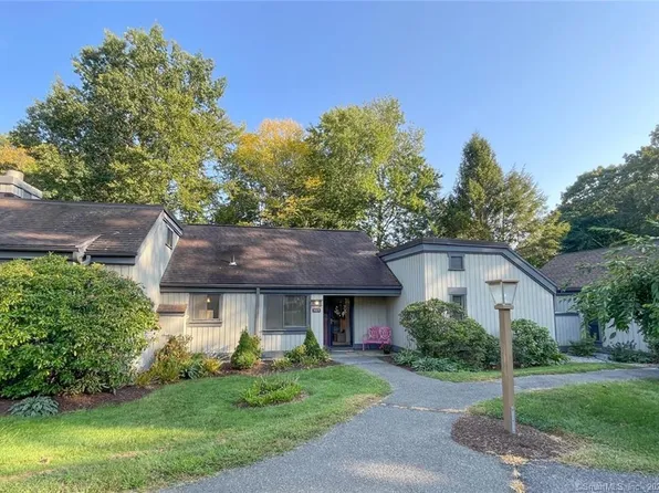 983 Heritage Village #B, Southbury, CT 06488