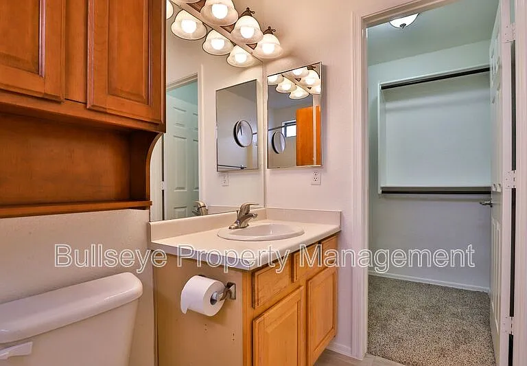1697 N La Fresa Dr — Photo 18
