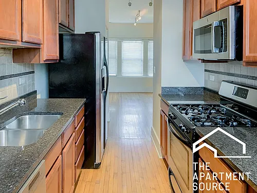 3453 N Wolcott Ave #3 Photo 1