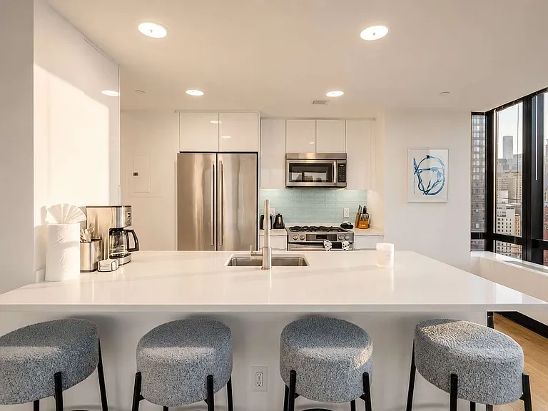 1113 York Ave #26E — Photo 10