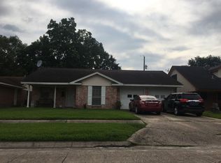 2704 Raspberry Ln, Pasadena, TX 77502