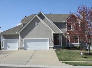 604 SW Derby Dr, Lees Summit, MO 64081