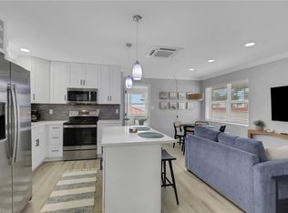 10701 Gulf Shore Dr, Naples, FL 34108