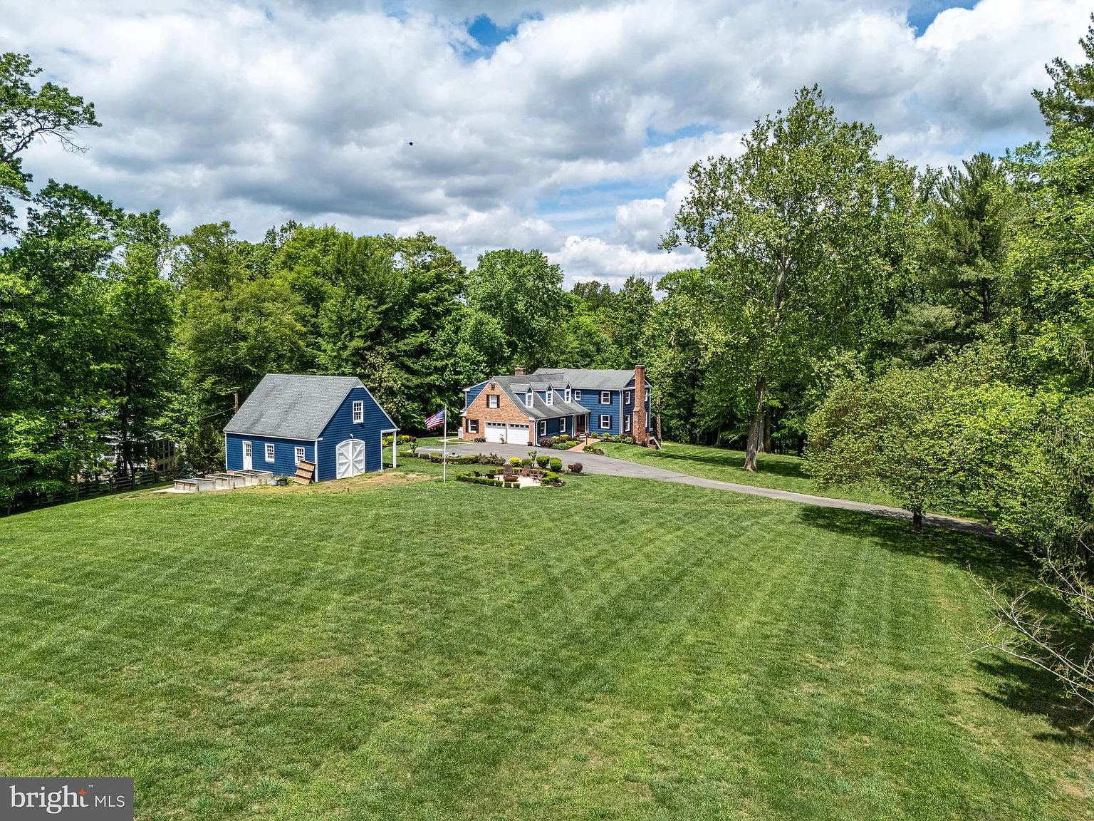 218 Walker Rd photo 1